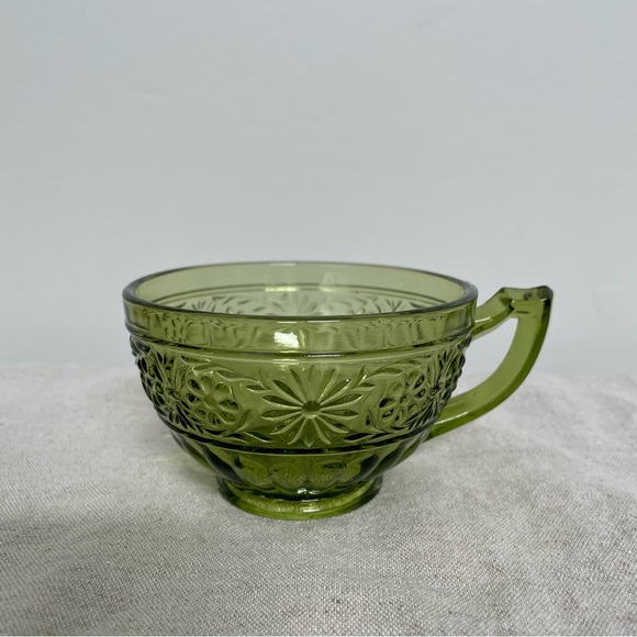 Indiana Glass Daisy Green Teacups Set of Two - Picture 2 of 3
